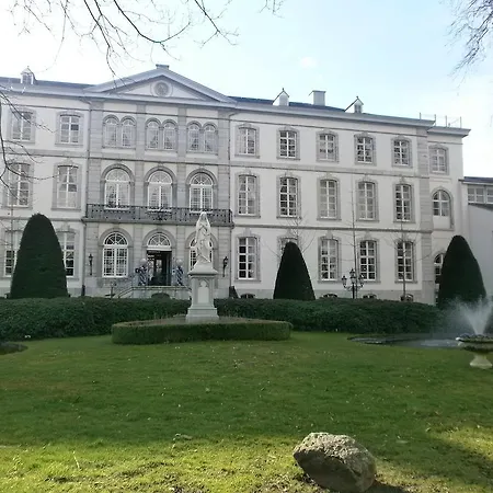 Bed and Breakfast Von Clermont Park 3*